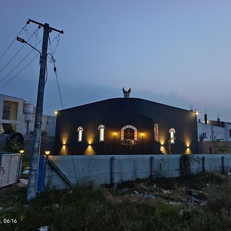 Caveman Guest House Пудучеррі Екстер'єр фото